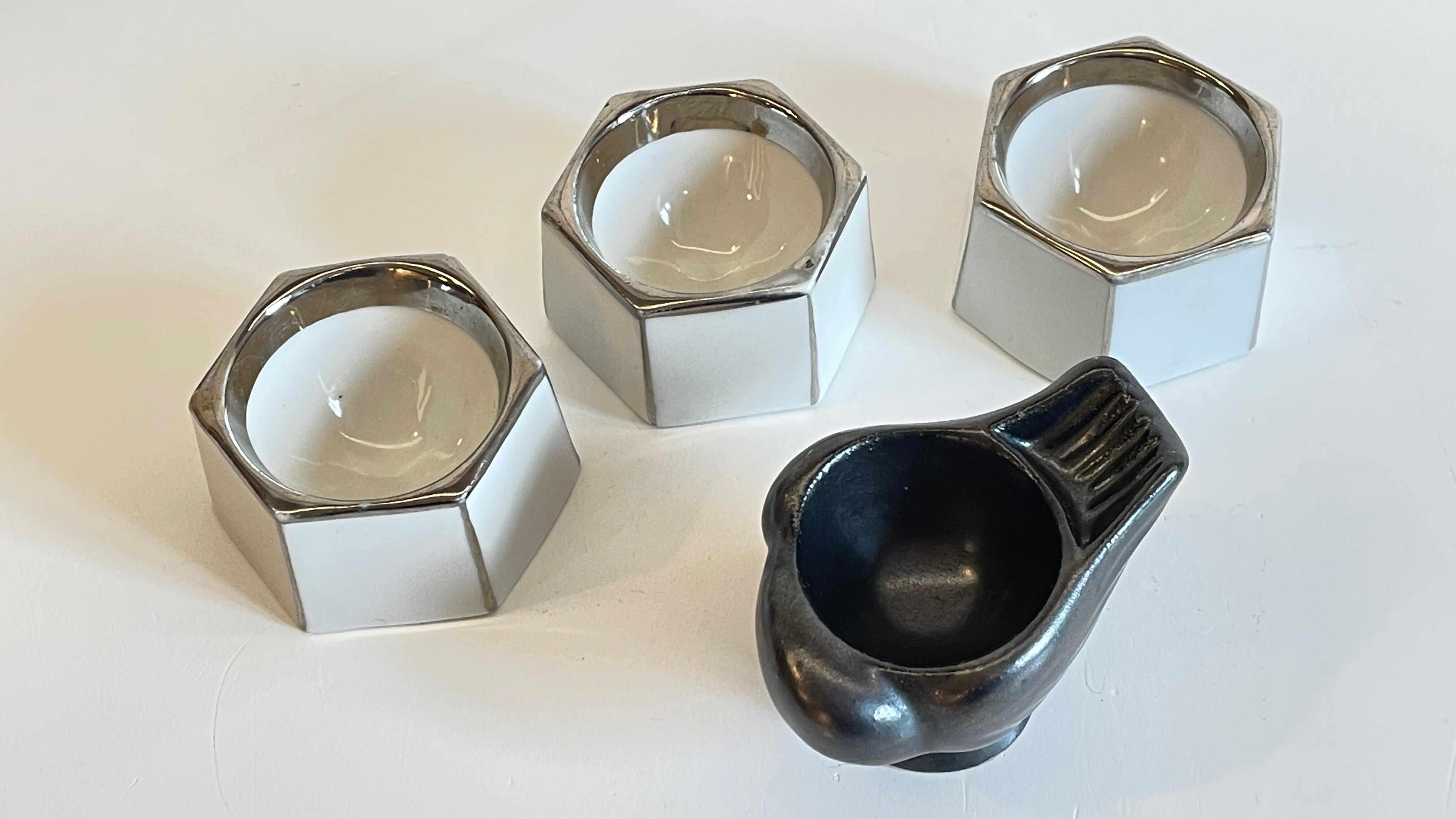 4 eggcups in ceramic period art deco