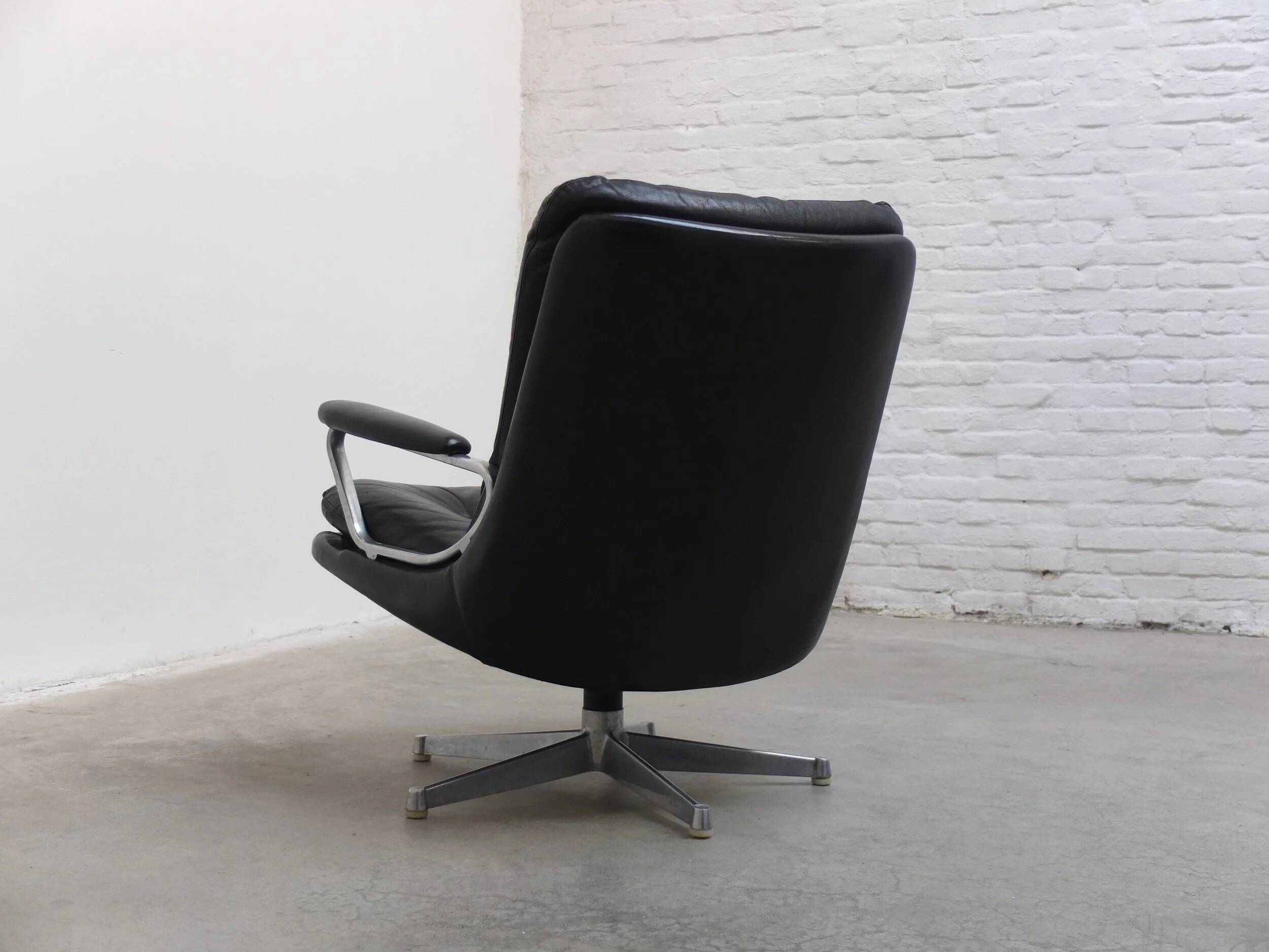 'Gentilina' swivel lounge chair by André Vandenbeuck for Strässle, 1960s