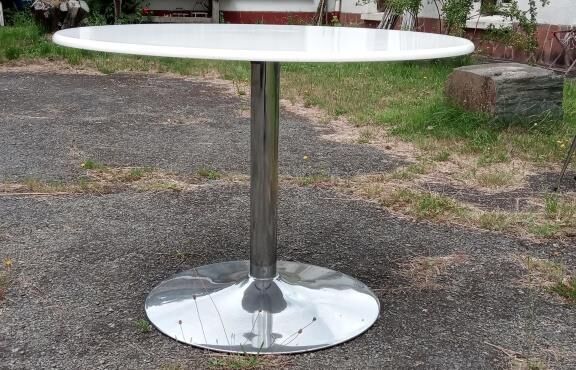 Round foot dining table chrome white tray