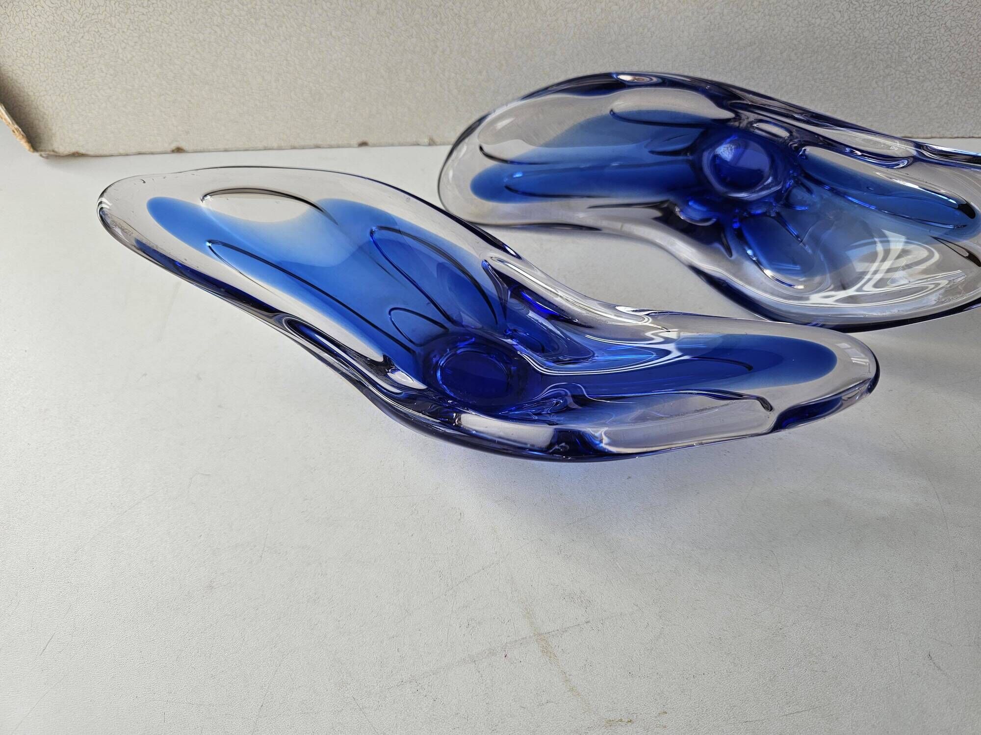 Set of 2 blue glass bowls in the style of Murano - Handmade