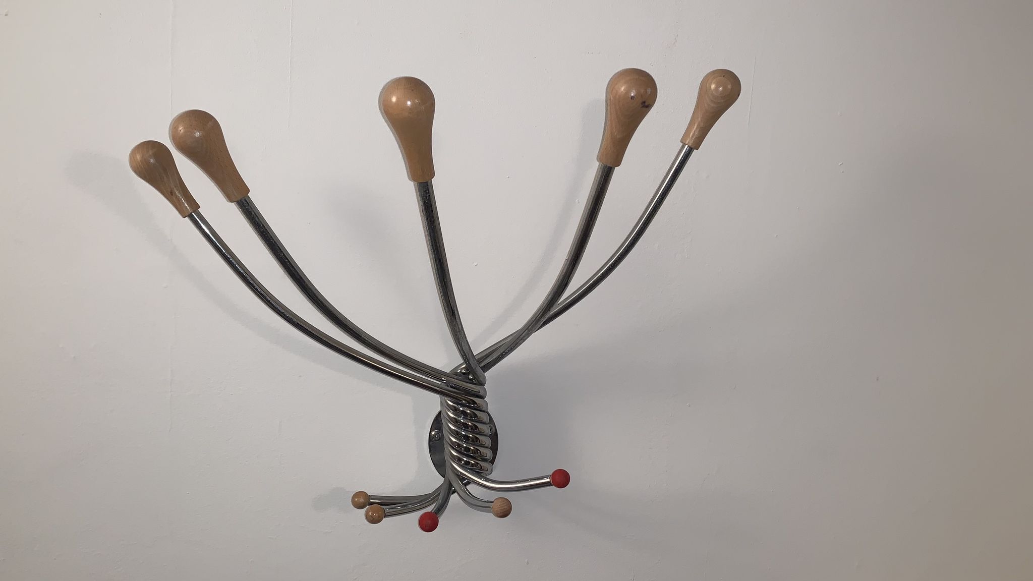 Vintage Wall mount ‘Octopus’ metal and wood swivel coat rack