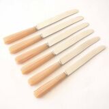Series of 6 bakelite knives