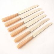 Series of 6 bakelite knives
