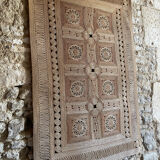 Hand-woven jute carpet