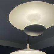 Suspension cascade design 3 white metal saucers