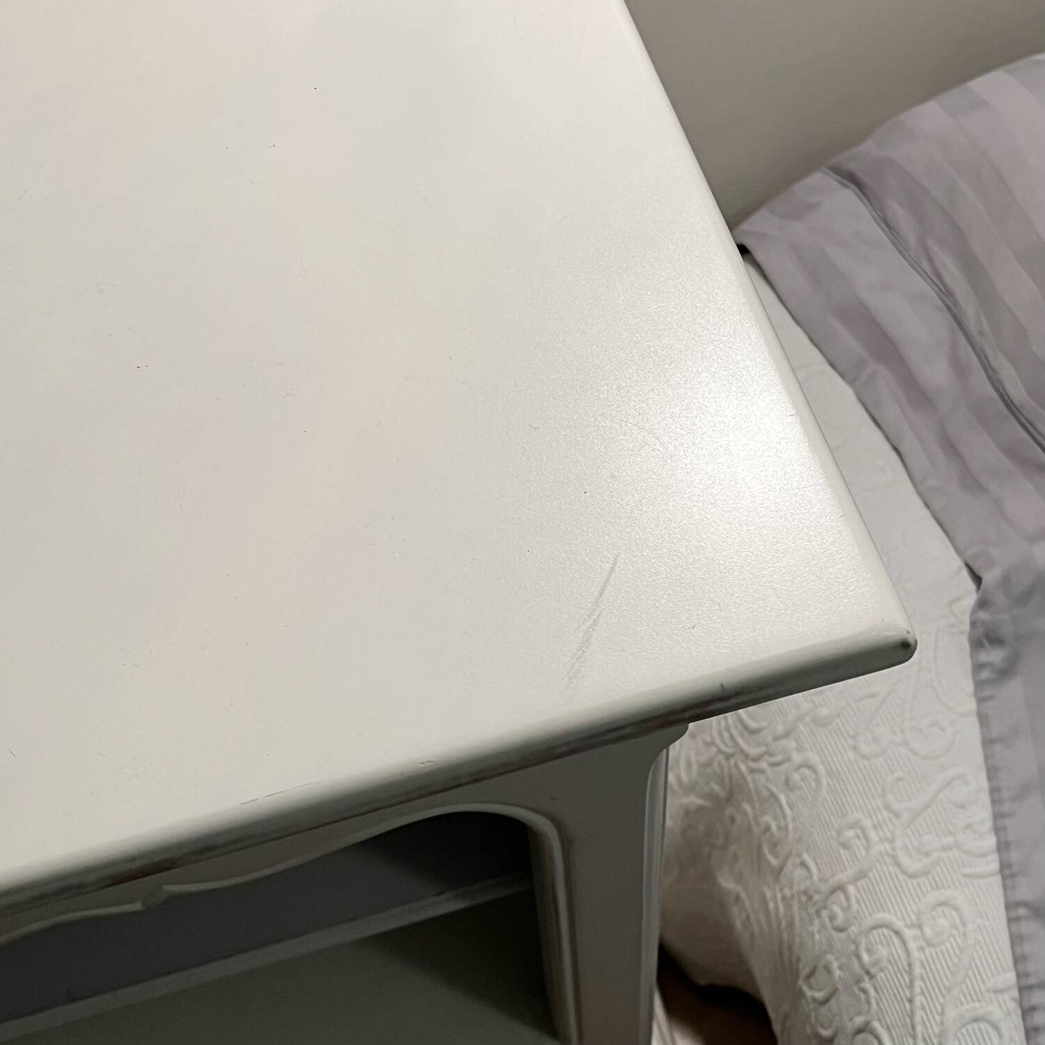 Small chest of drawers storage unit