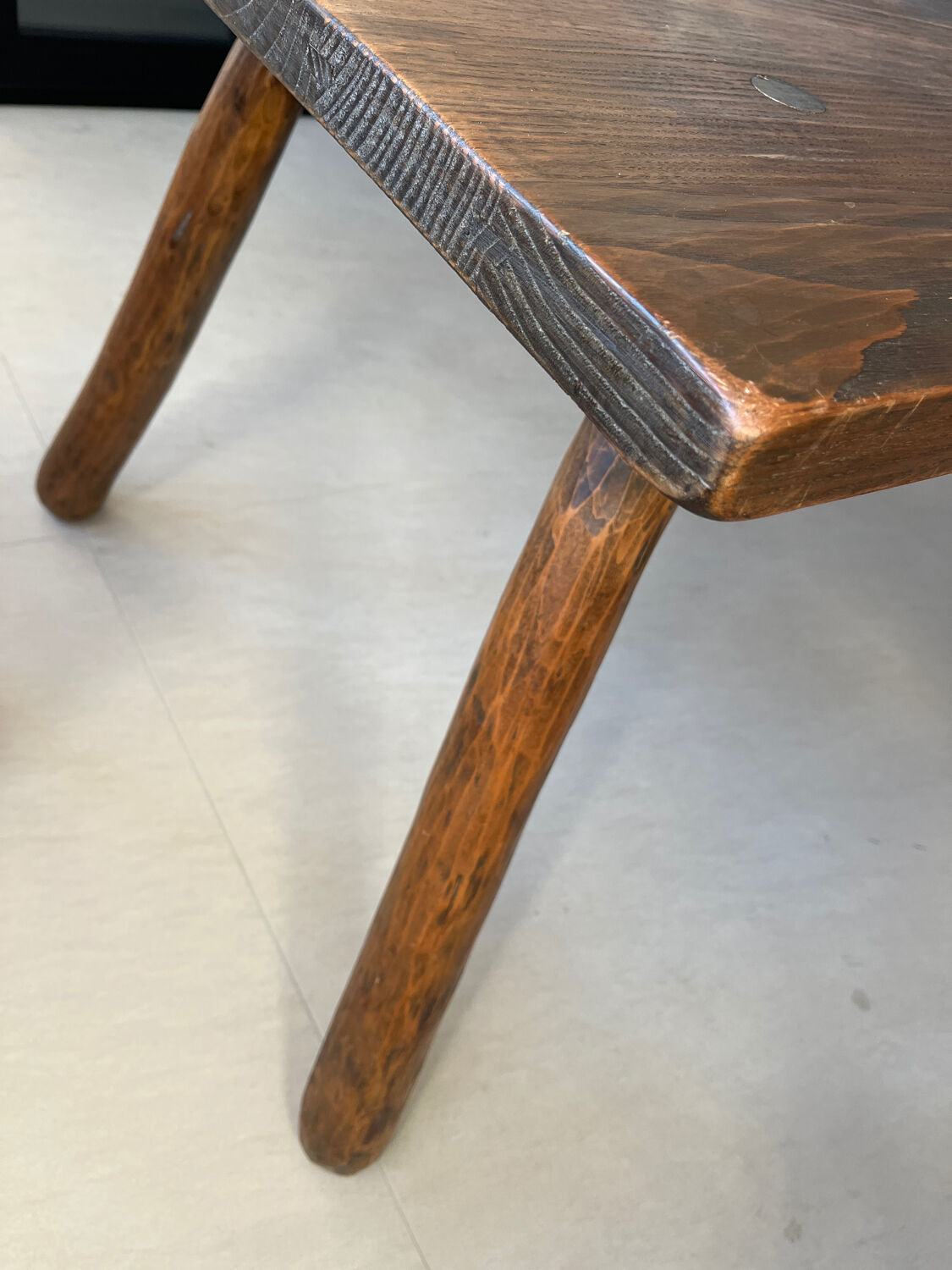 Table with its 4 brutalist chairs from the 1960s.
