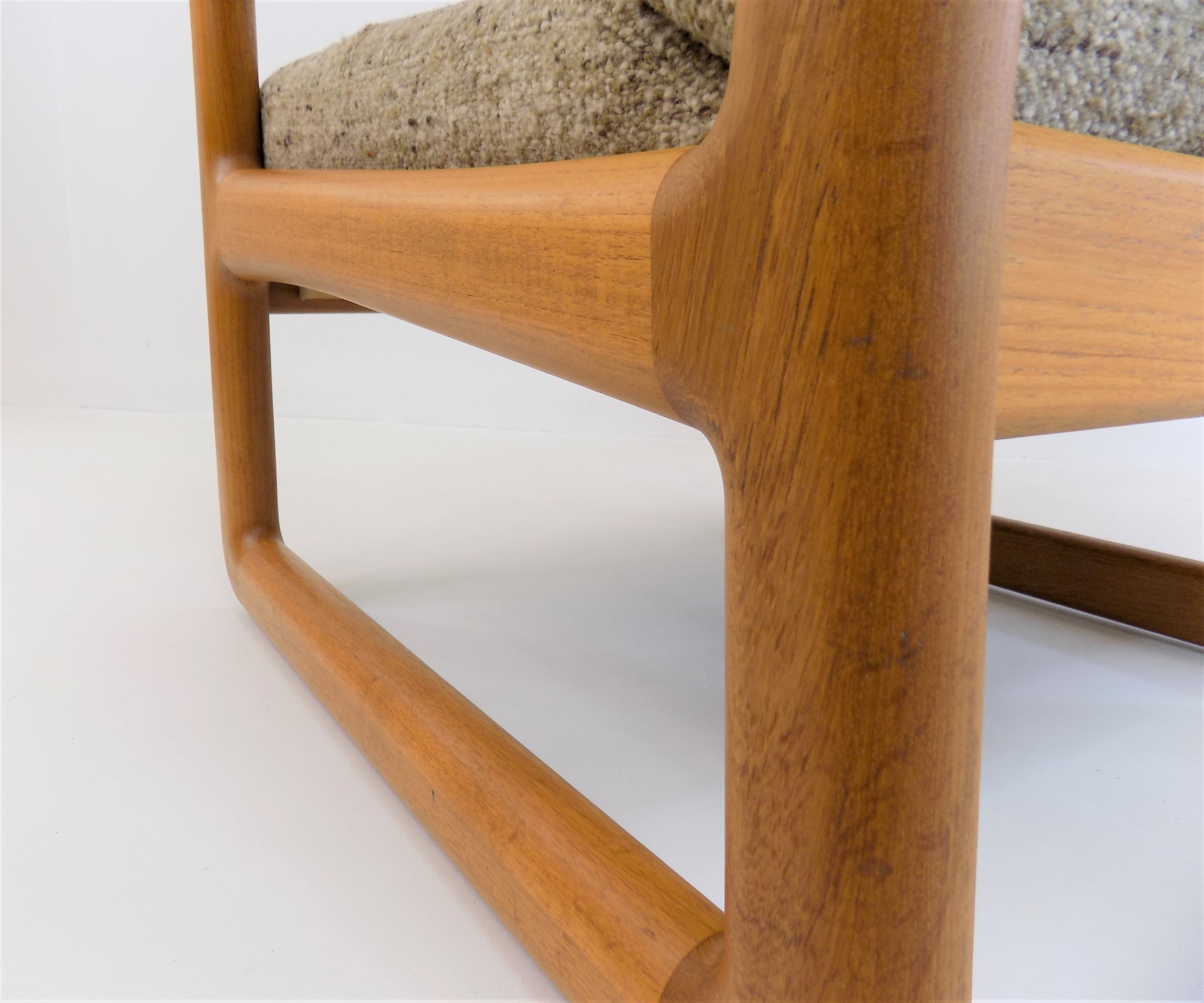 Paire de fauteuils par Johannes Andersen