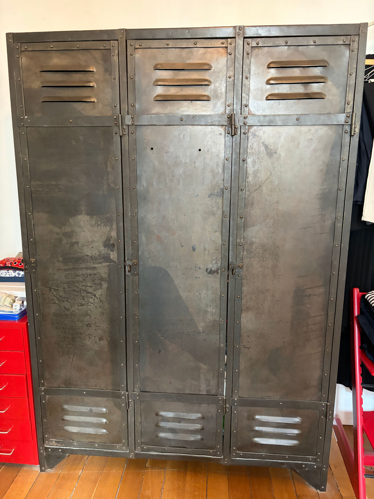 Armoire vestiaire métallique