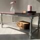 Table basse vintage rustique rose et doré