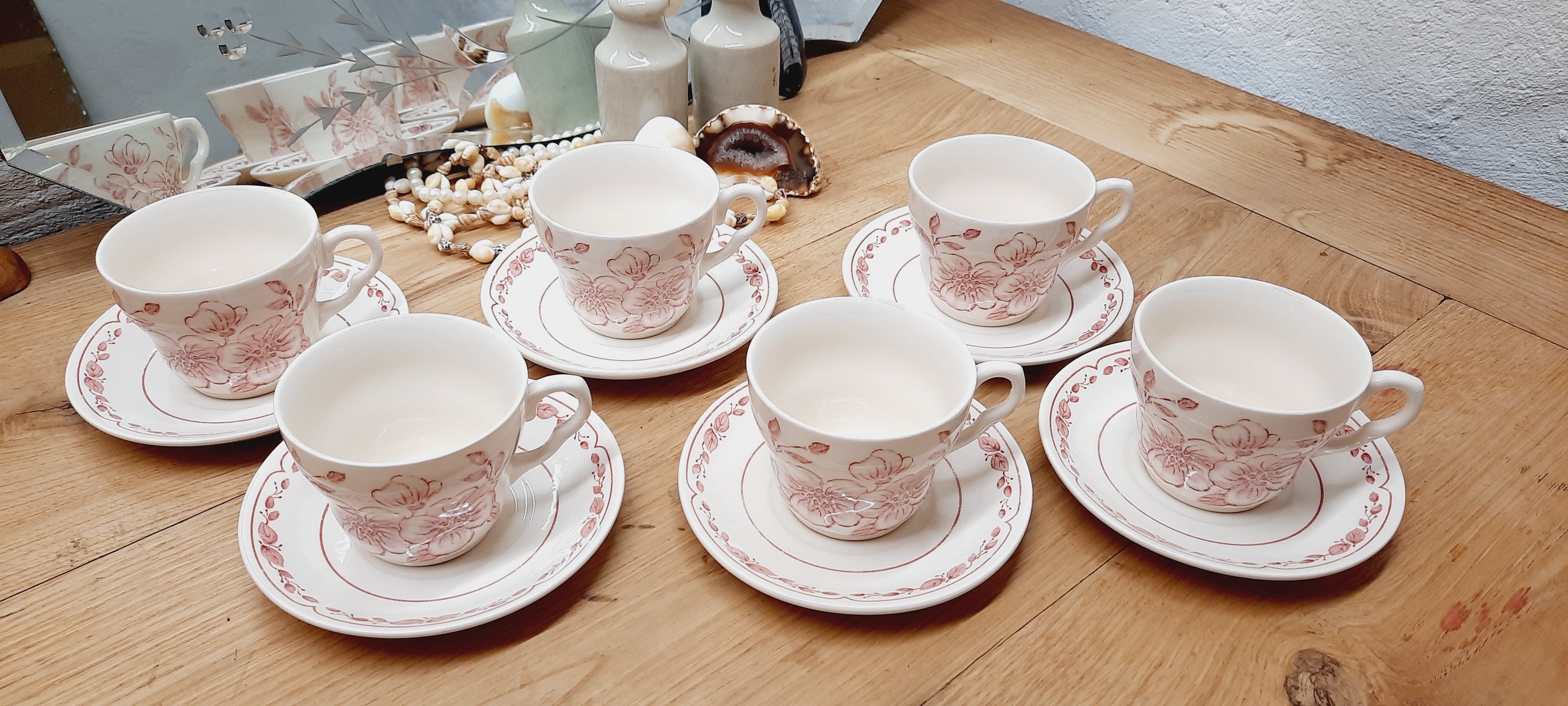 Set 6 tasses faïence rose poudré
