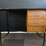 Industrial desk with 3 drawers