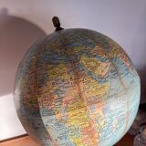 Globe terrestre ancien