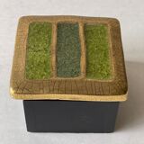 Ceramic box by Mithe Espelt