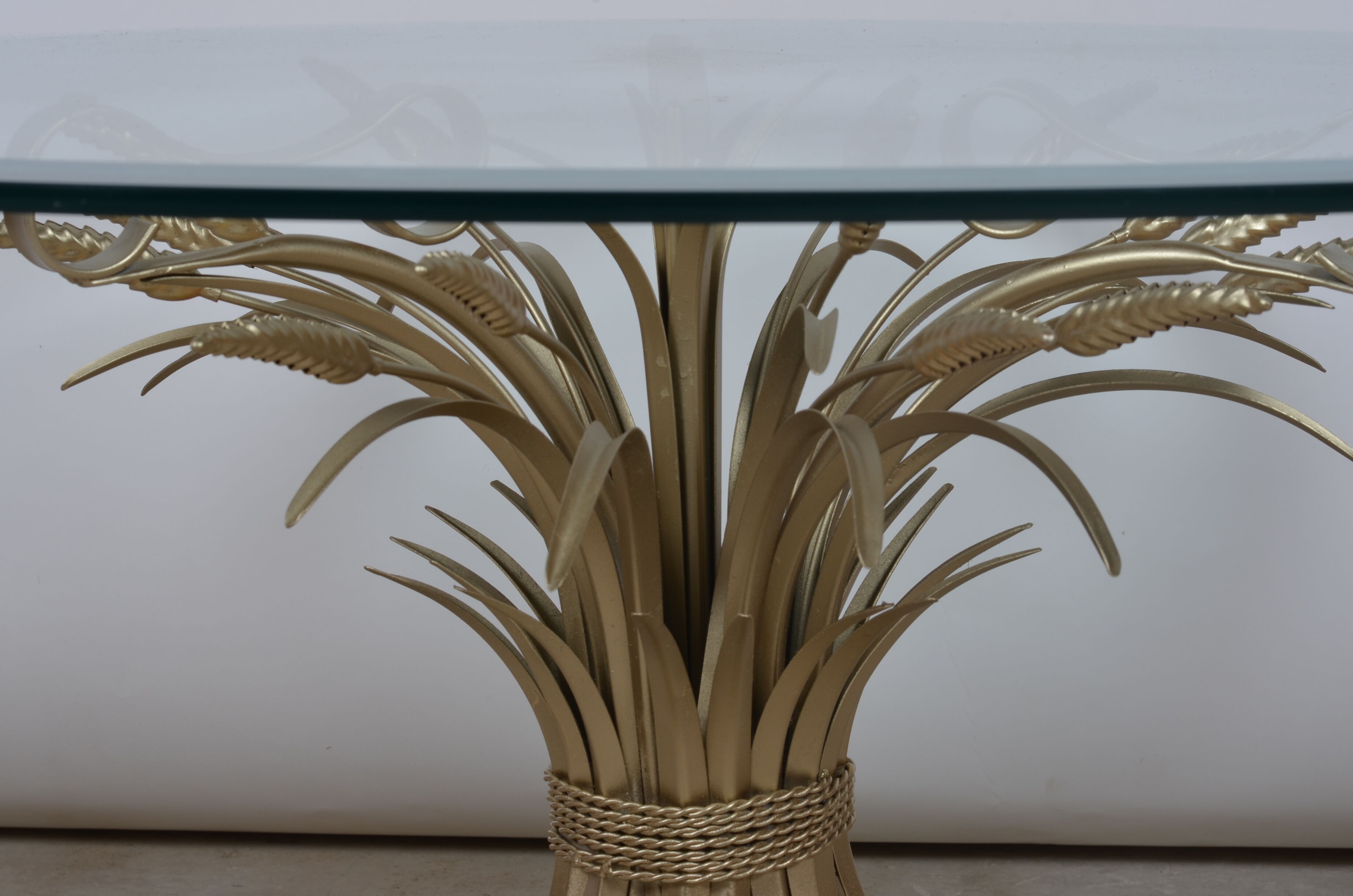 Coffee table sheaf of wheat