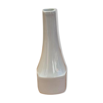 Vase soliflore en porcelaine Pillivuyt