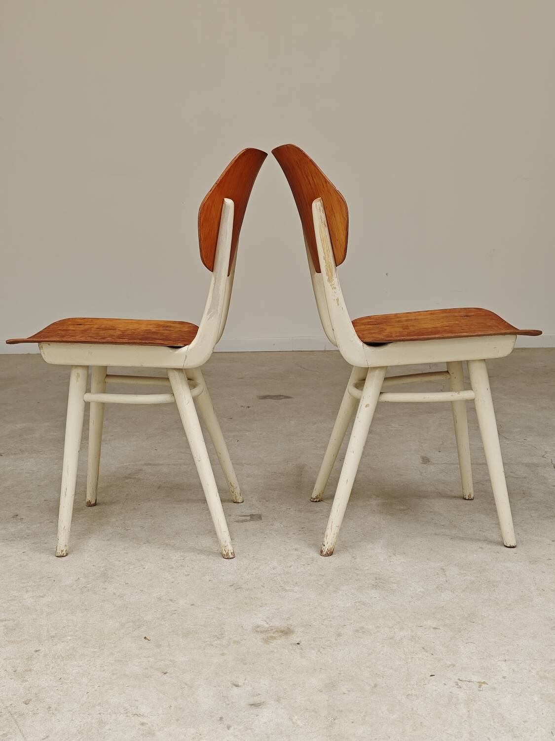Pair of chairs ex Czechoslovakia TON Thonet White and waxed wood