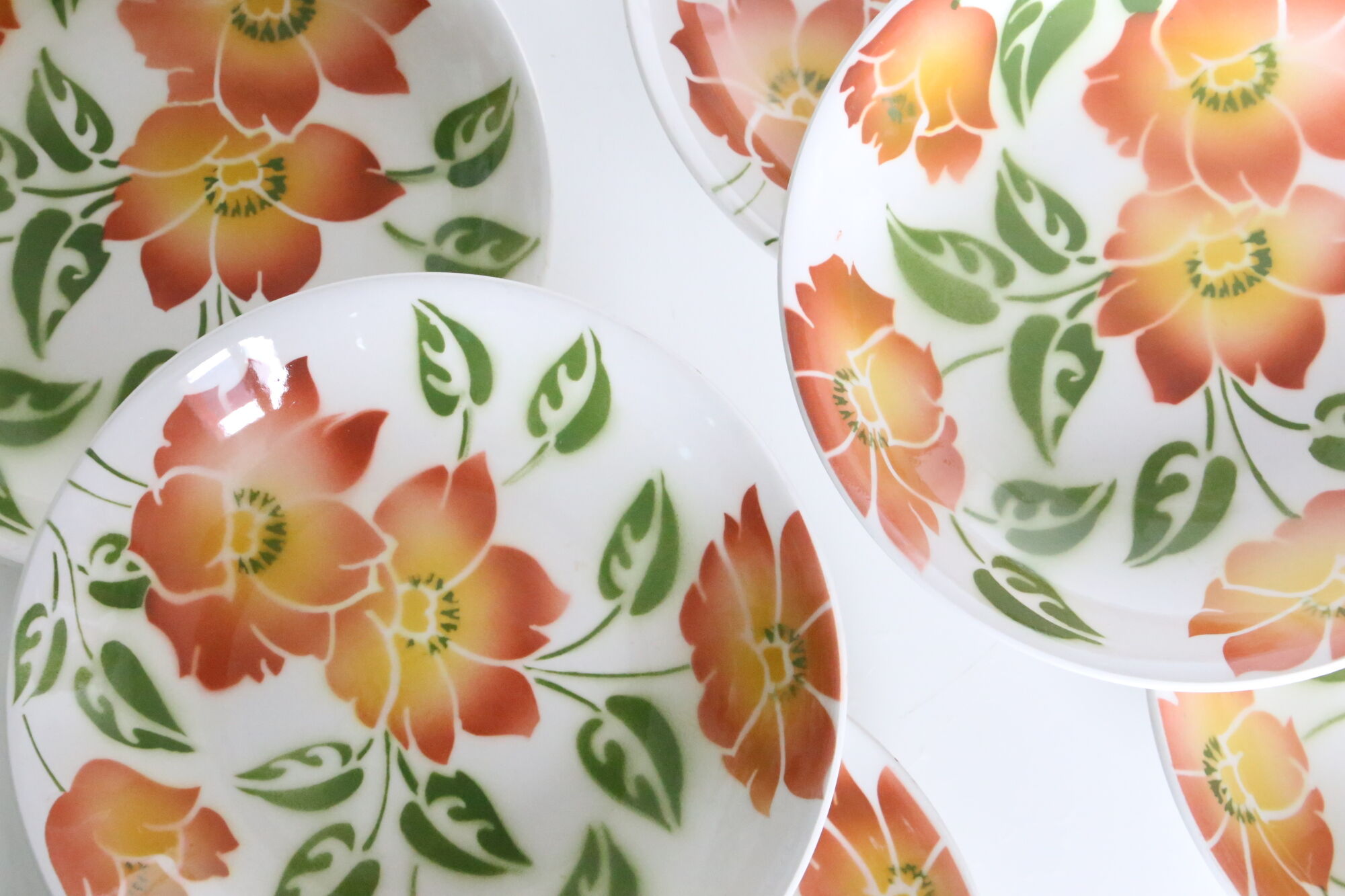 Set of 6 hollow plates Moulin des Wolves, Ontario motif