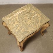 Pair of antique baroque-style poufs in gilded wood, 19th century.