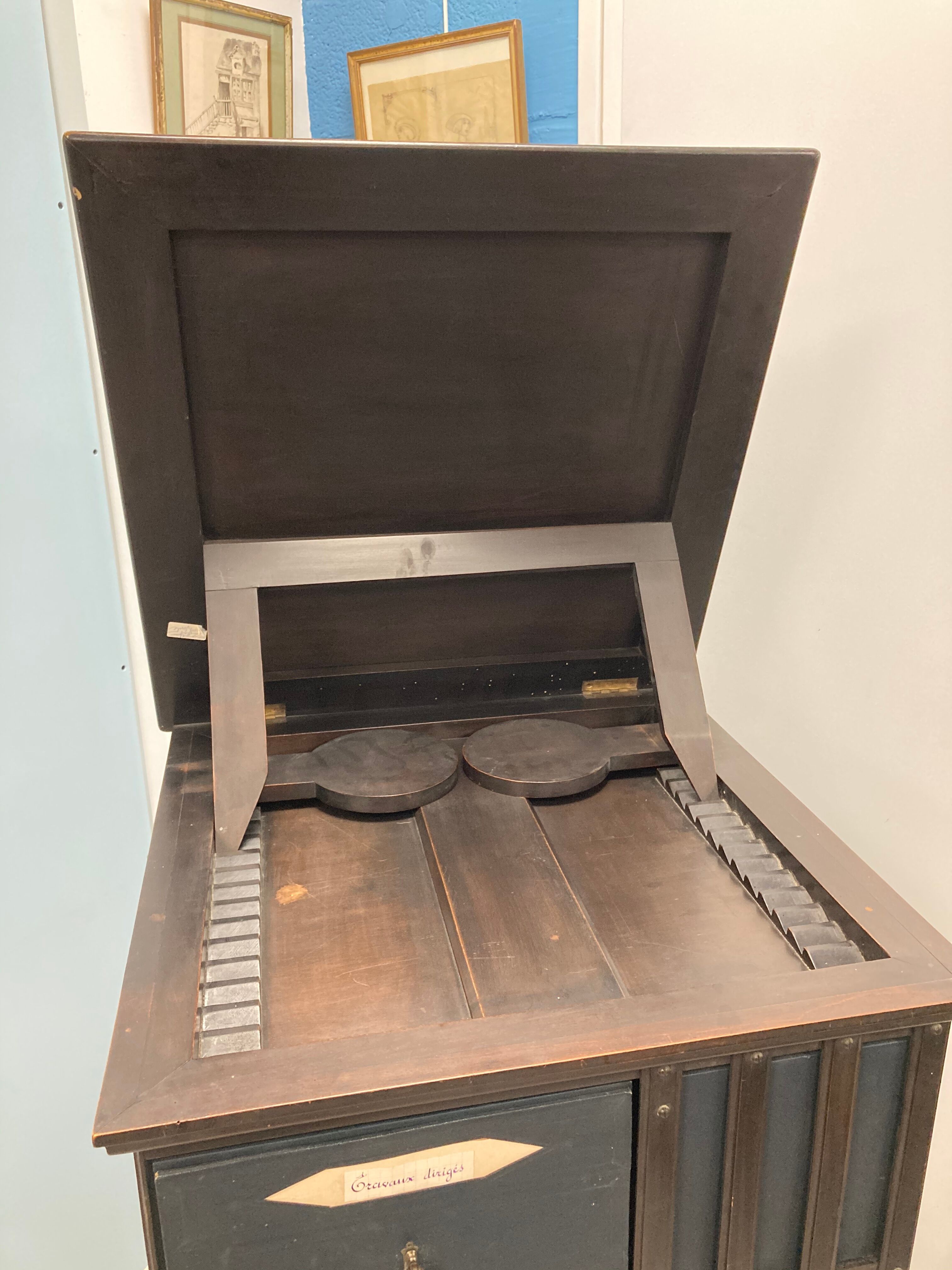 Terquem Revolving Library