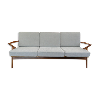 Scandinavian sofa 3 places