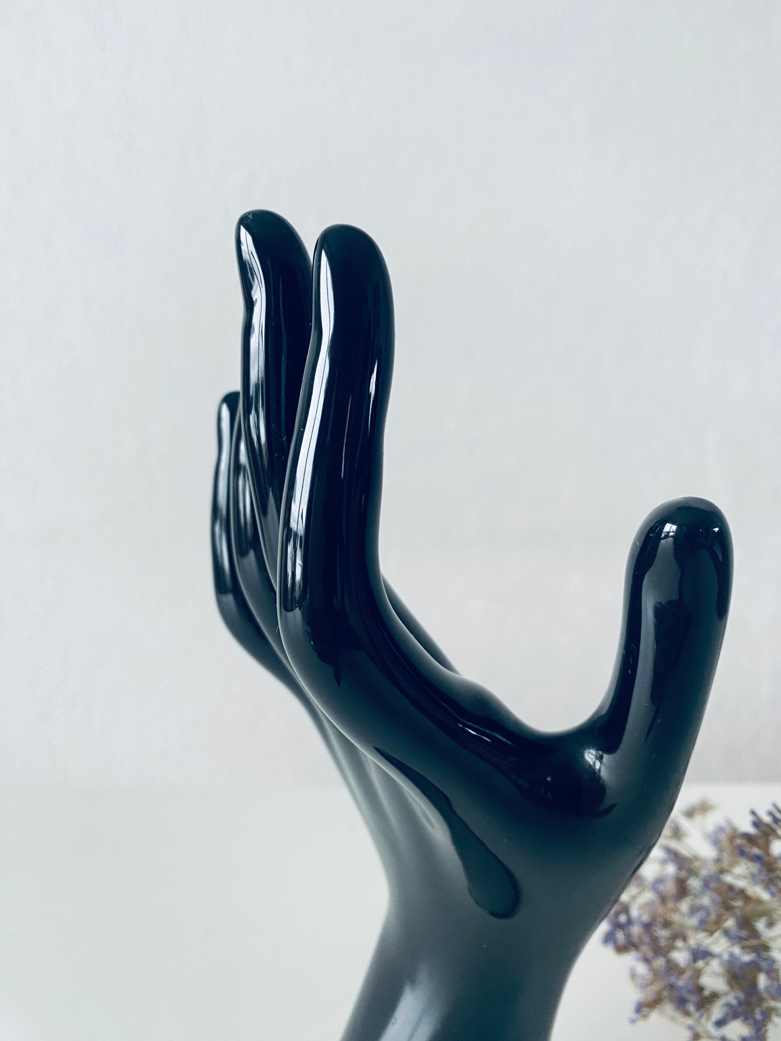 Ceramic vase and jewelry holder
