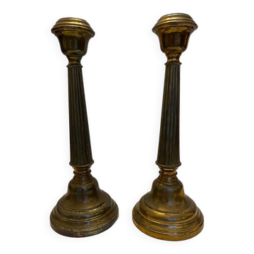 Paire de bougeoirs en bronze doré