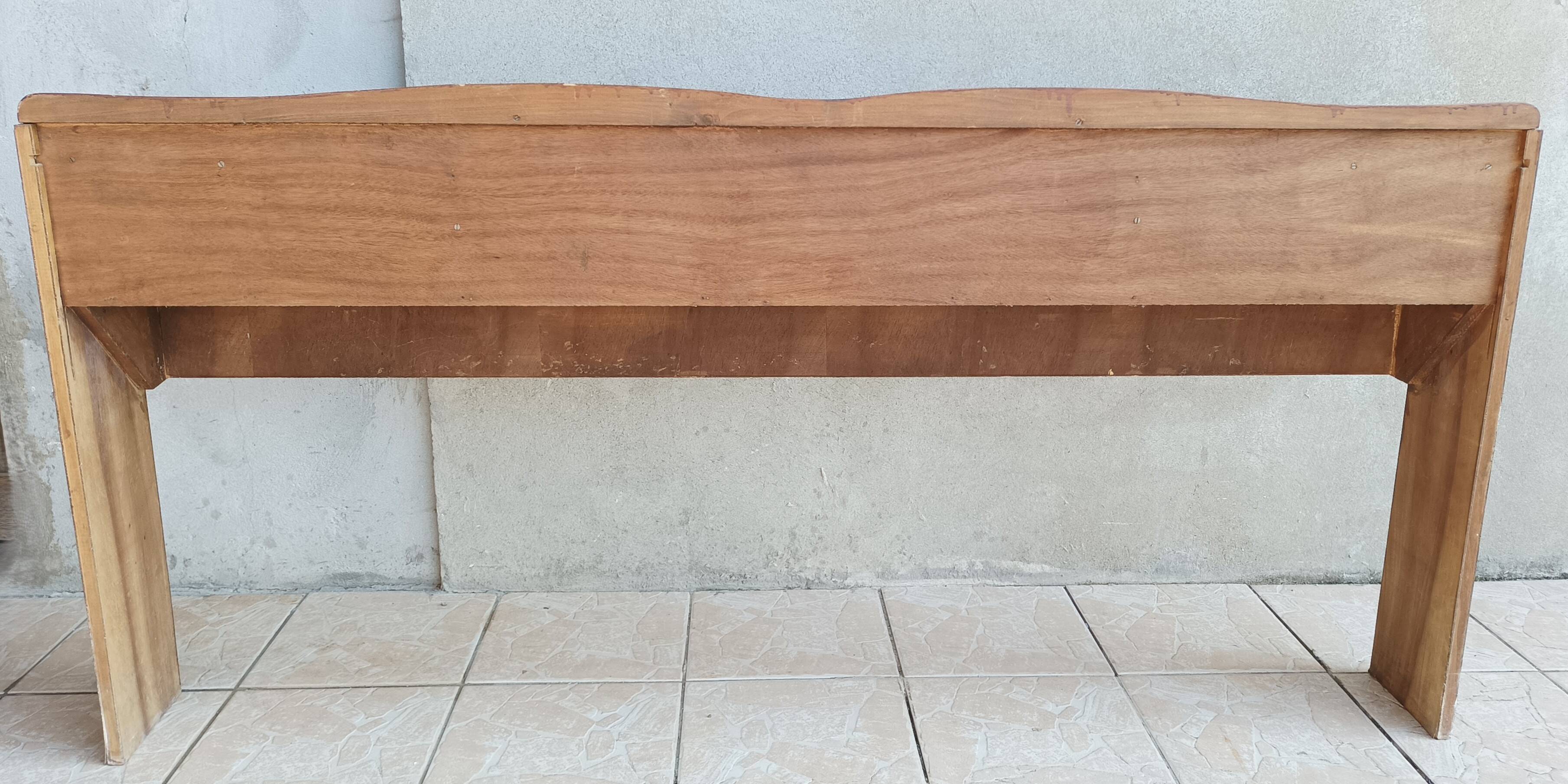 Cozy Art Deco headboard in burr walnut