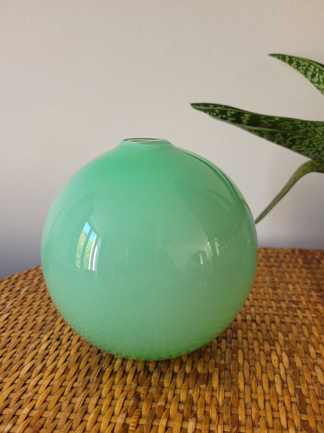 Small glass paste ball vase