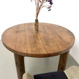 Table ronde moderniste chêne massif, piètement cylindrique pin, DLG Perrian