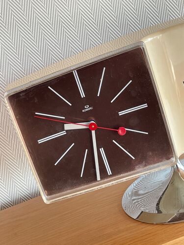 Horloge vintage Romatic space age 70s