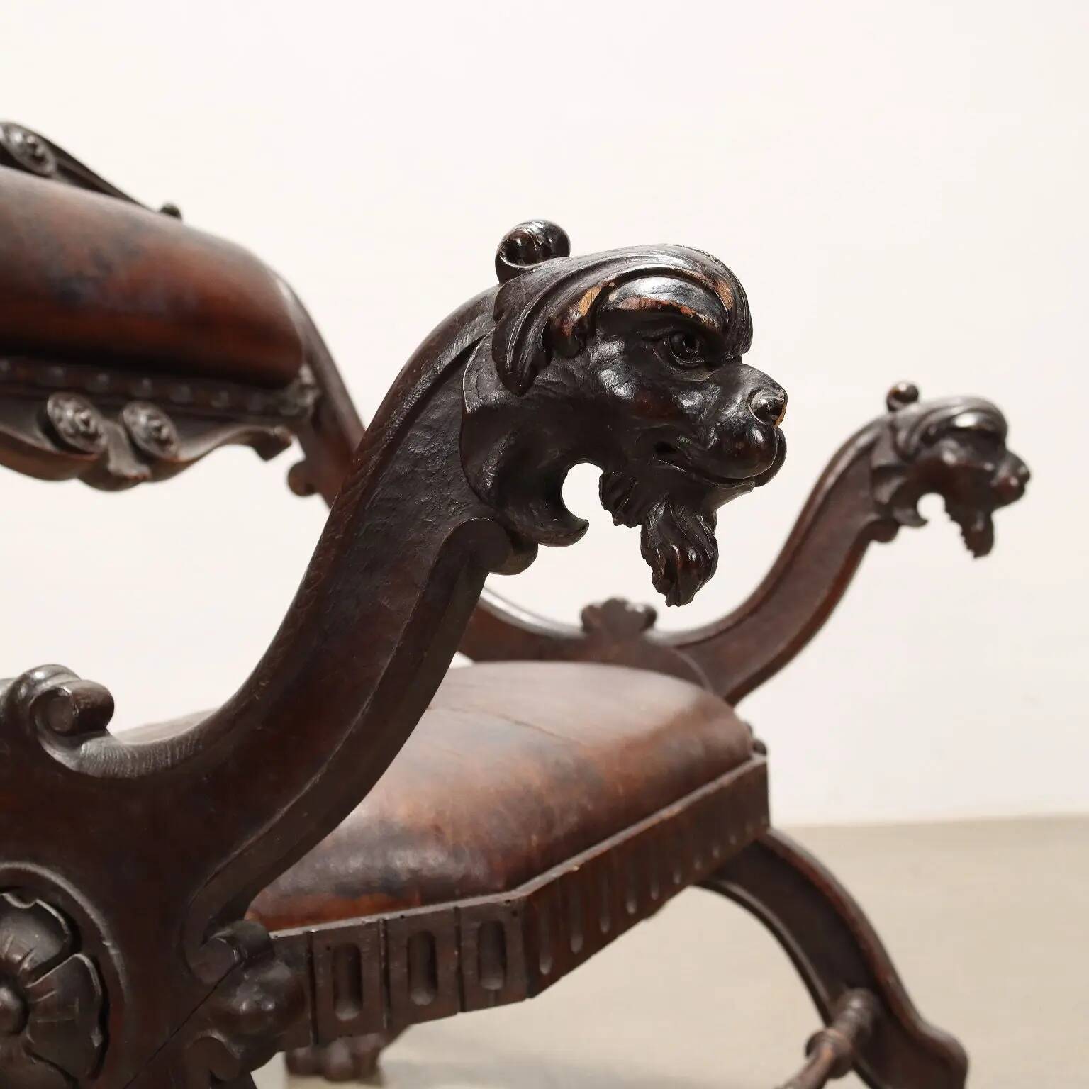 Antique neo-Renaissance chair in wood and leather, 20th century
