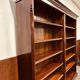 Bibliothèque classique en acajou anglais