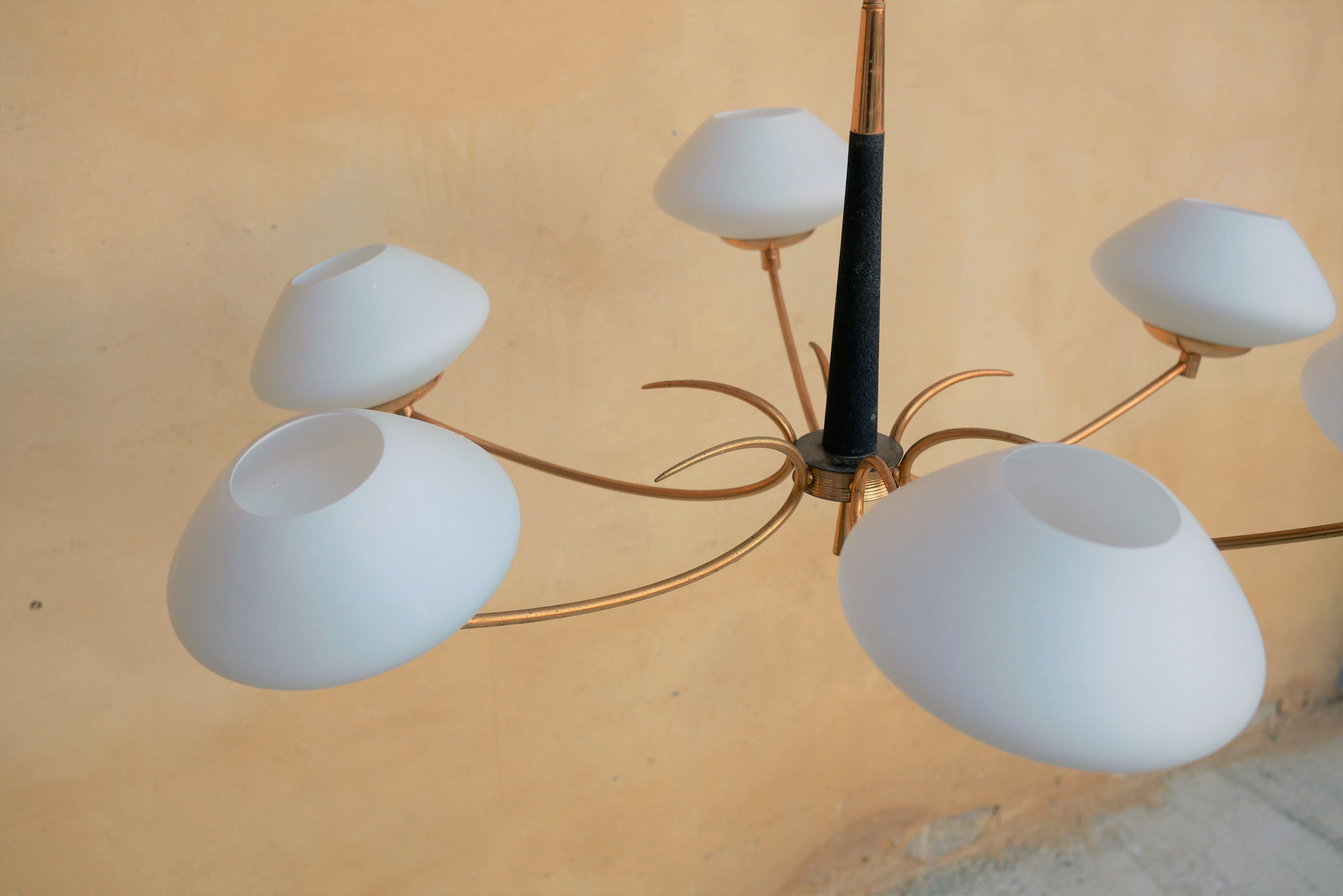 Lustre vintage 6 feux opaline et laiton doré