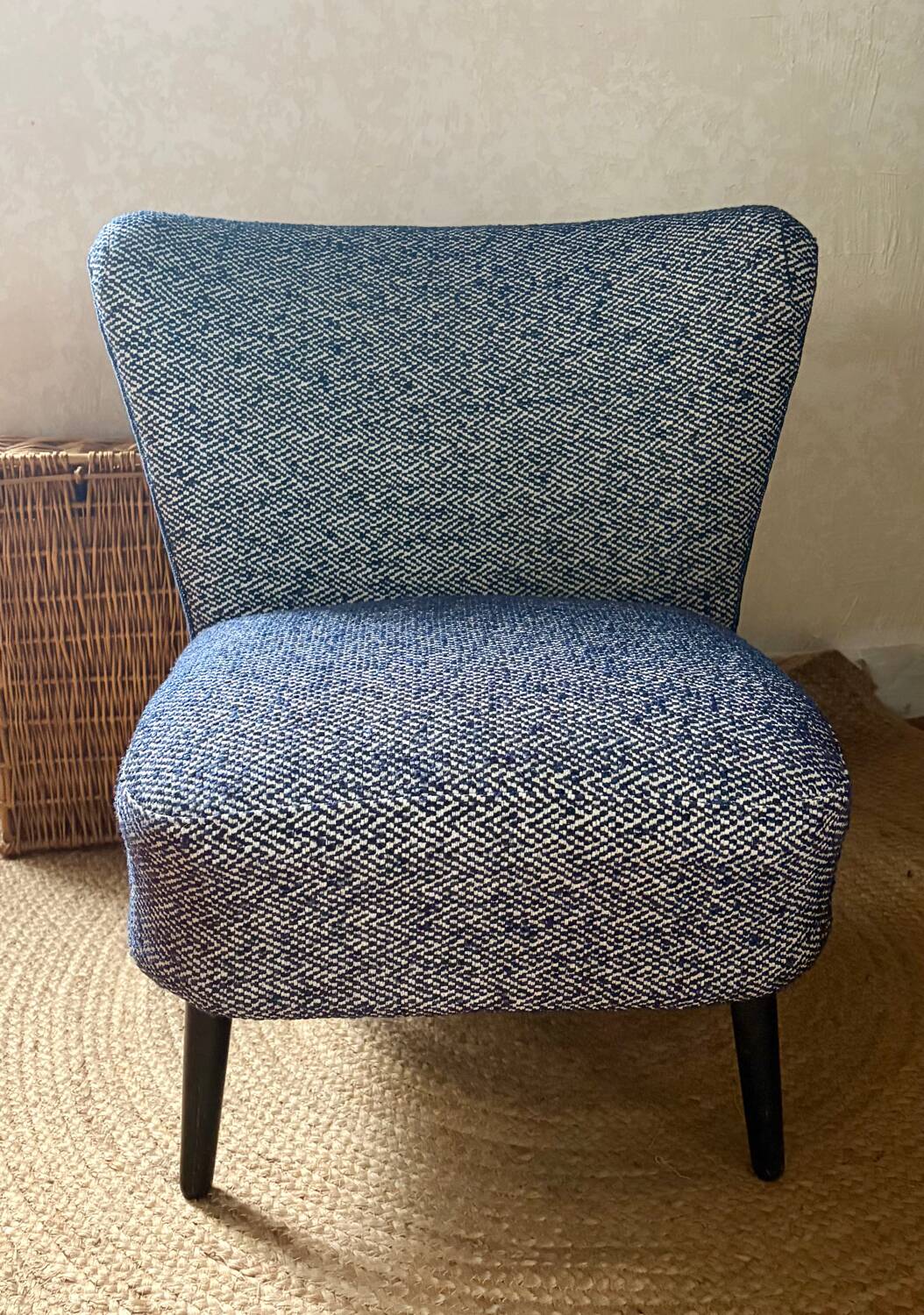 Cocktail chair