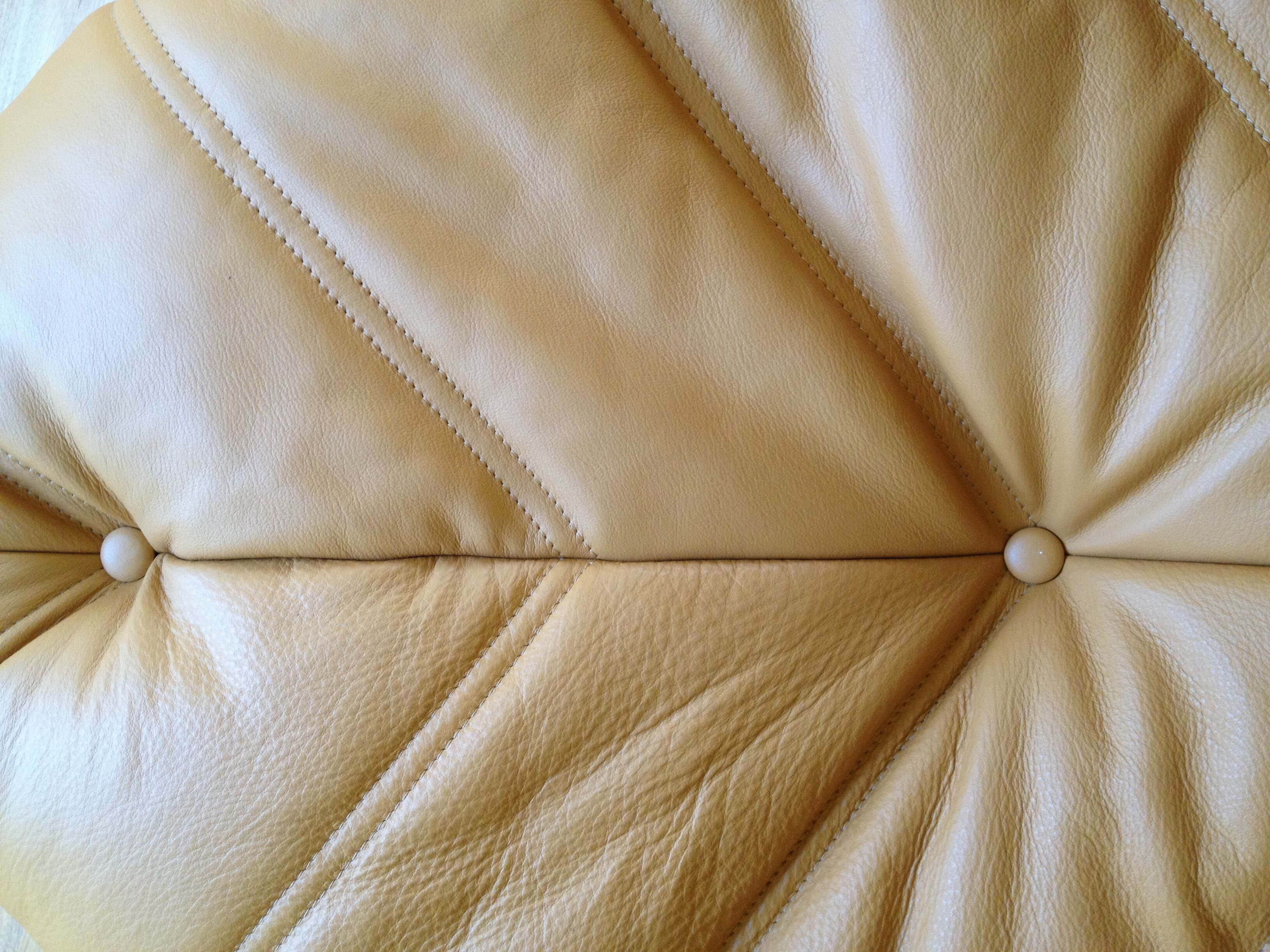 Togo armchair model designed by Michel Ducaroy 1973