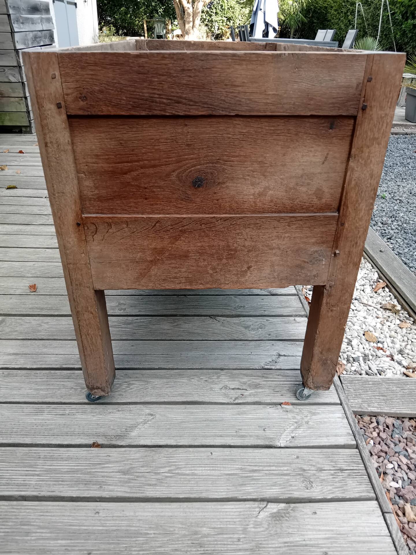 Wooden chest (Maie)