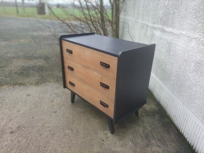 Commode vintage