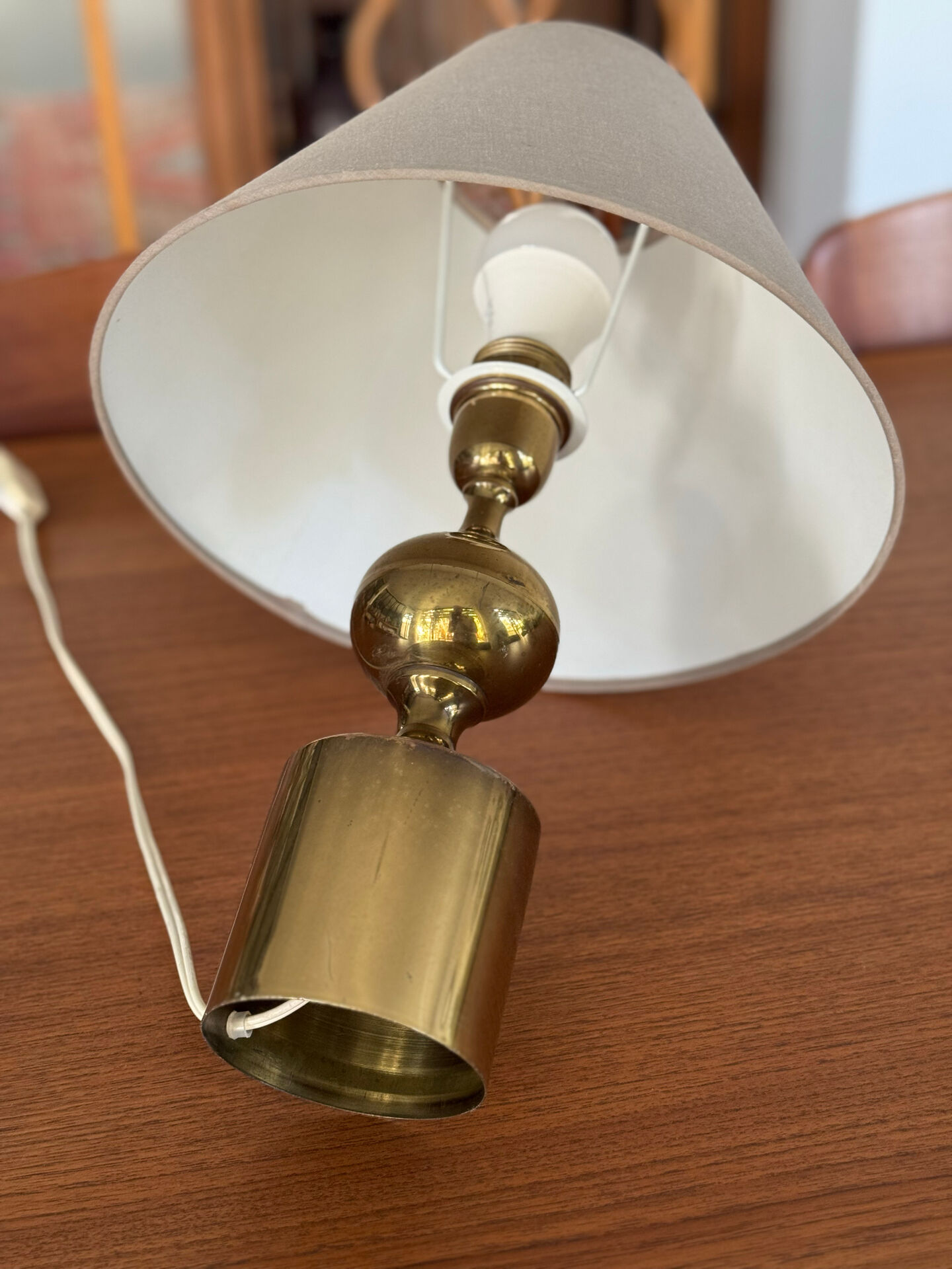 Lampe à poser en laiton