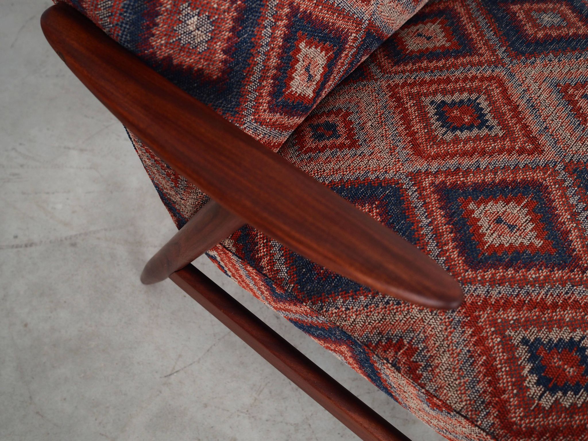 Fauteuil en teck, design danois, années 1970, production : Danemark
