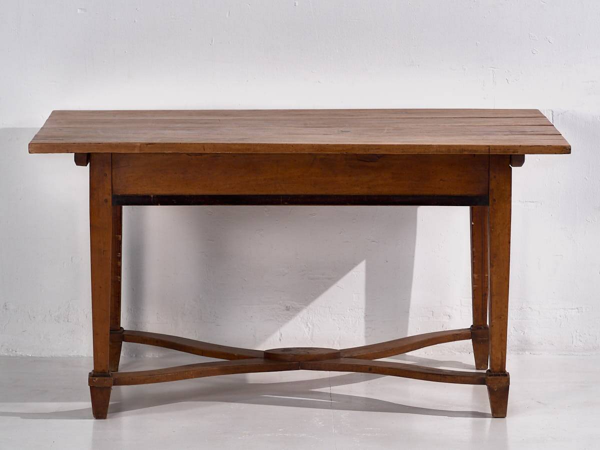 Vintage solid wood dining table (France, circa 1940)