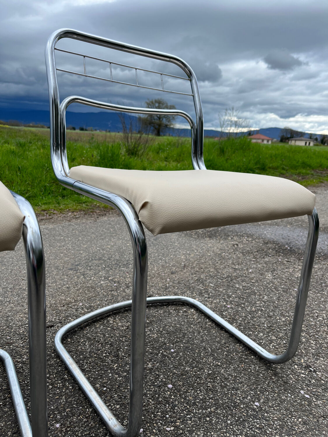 Circa chrome chairs year 1960