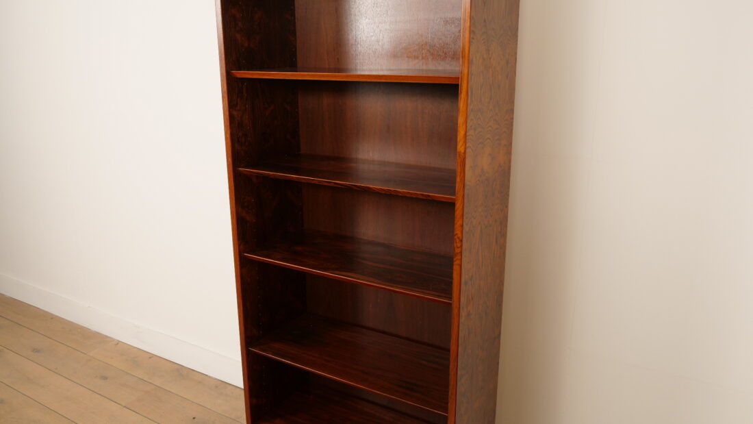 Étagère vintage étroite | Bois de rose | Hundevad pour Omann Jun