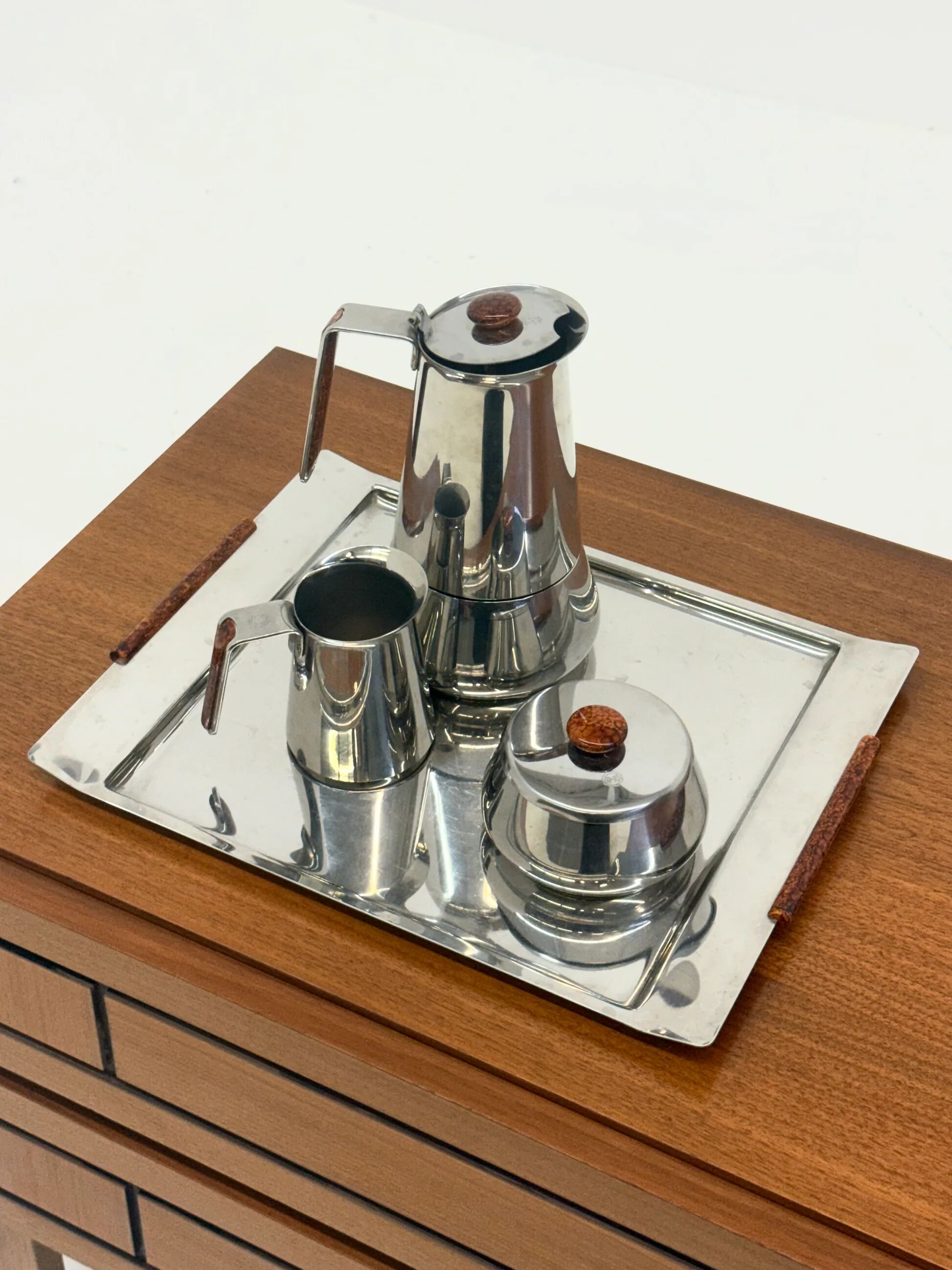 Douwe Egbert coffee set by Guido Bergna