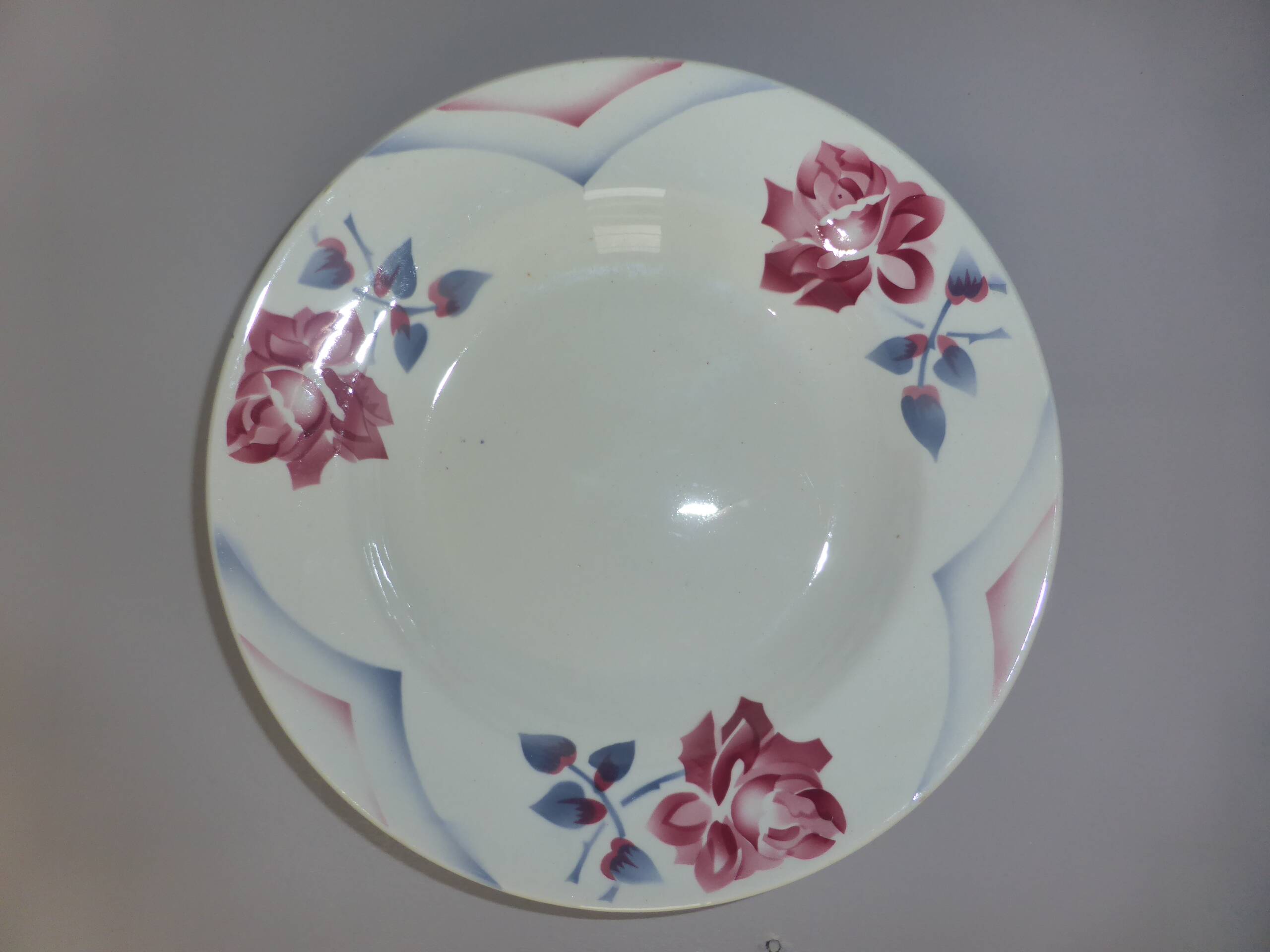 Vintage deep plate from Longchamp 231122