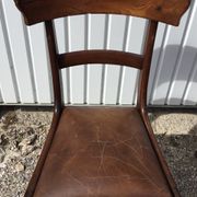 A series of 4 mahogany chairs with 19th th eme leather patties in good condition