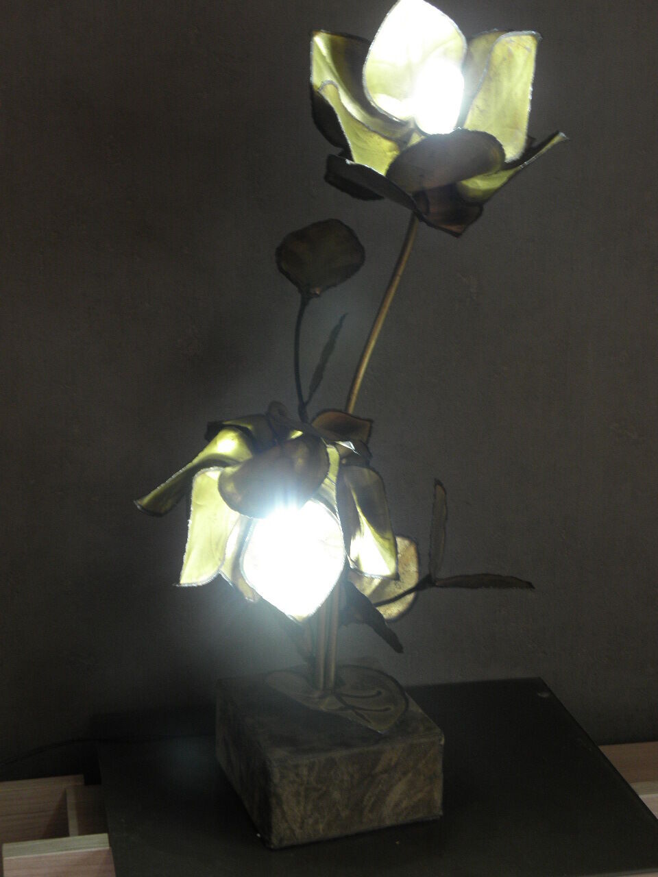 Vintage flower lamp