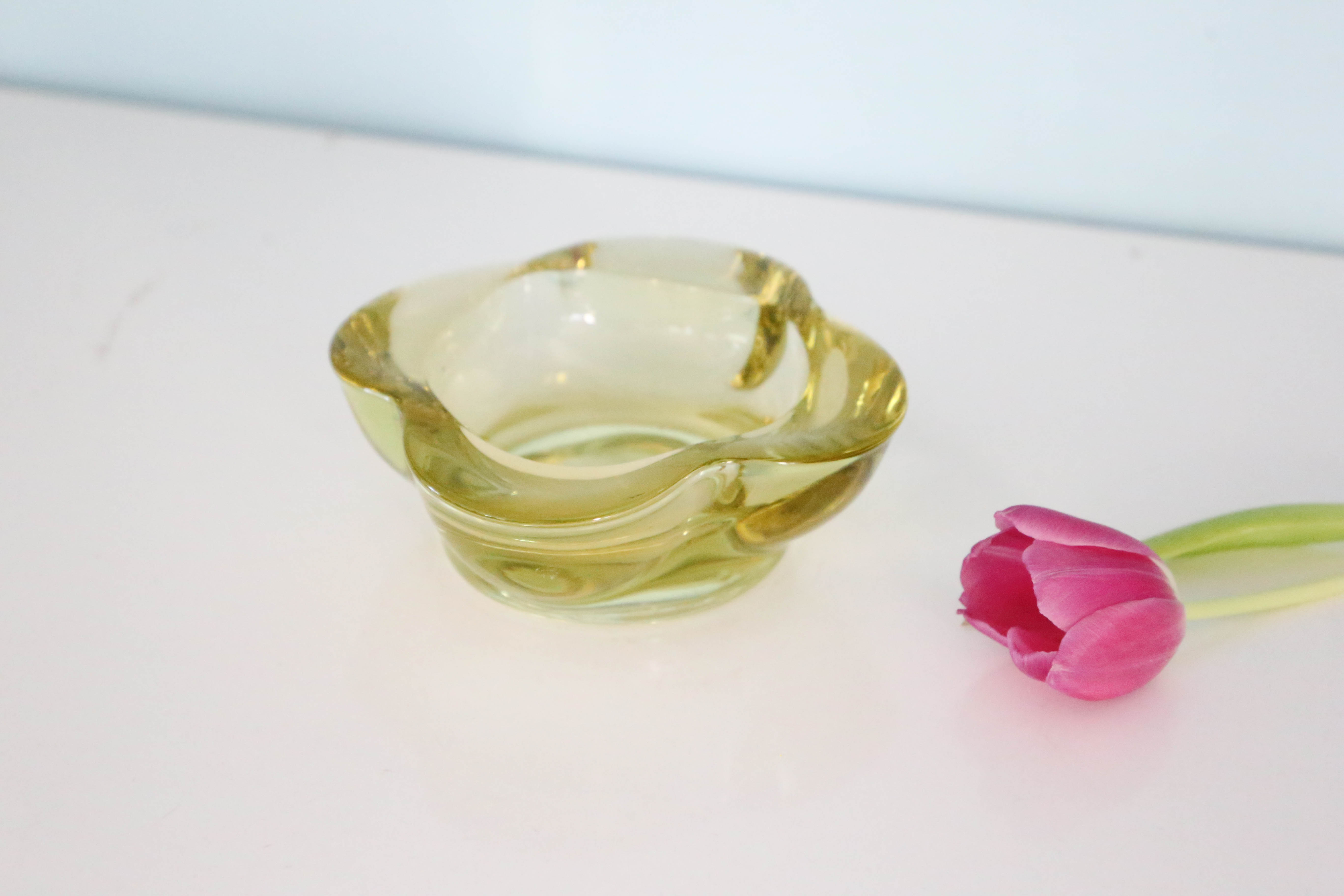 Nice empty yellow crystal pocket, vintage