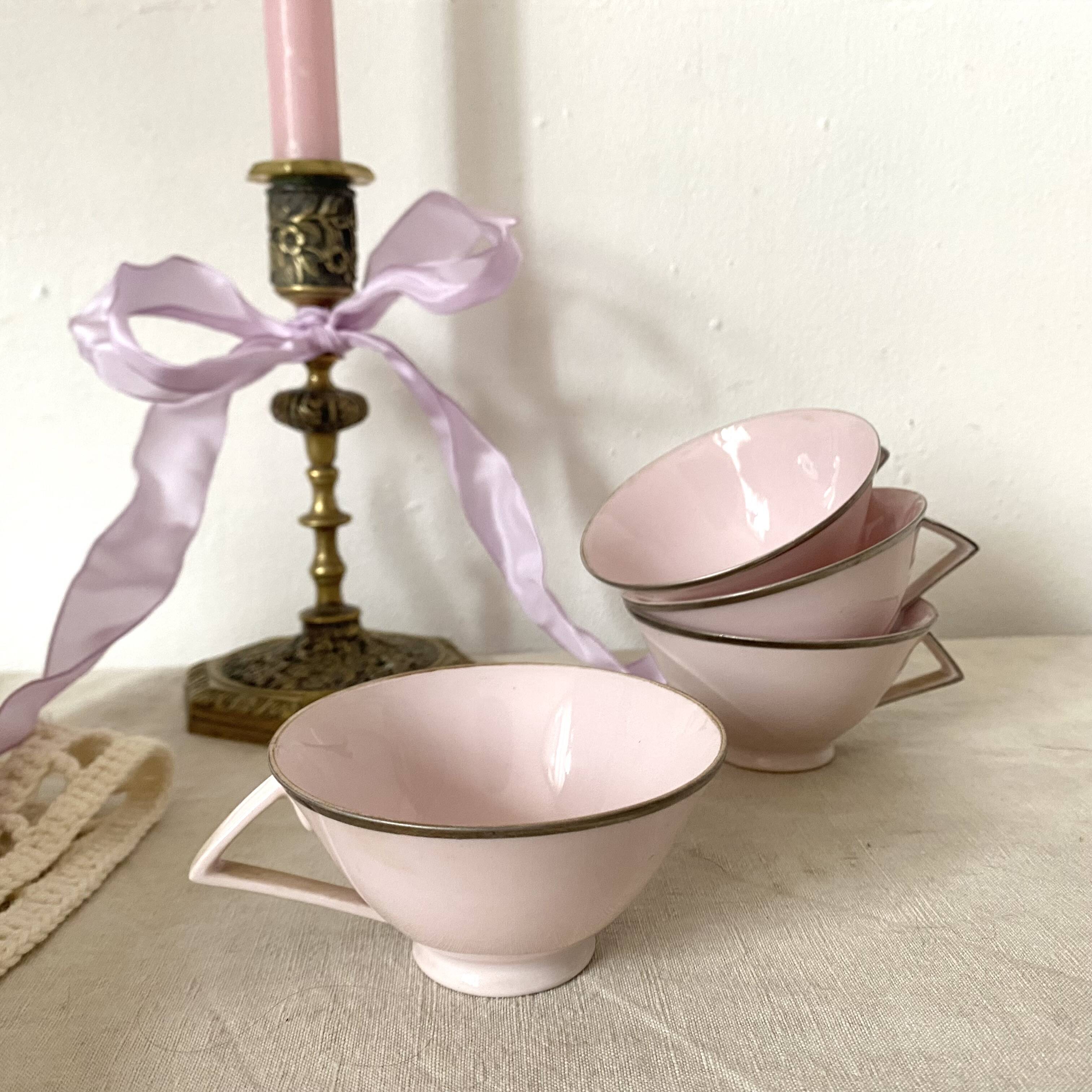 Pink art deco mugs
