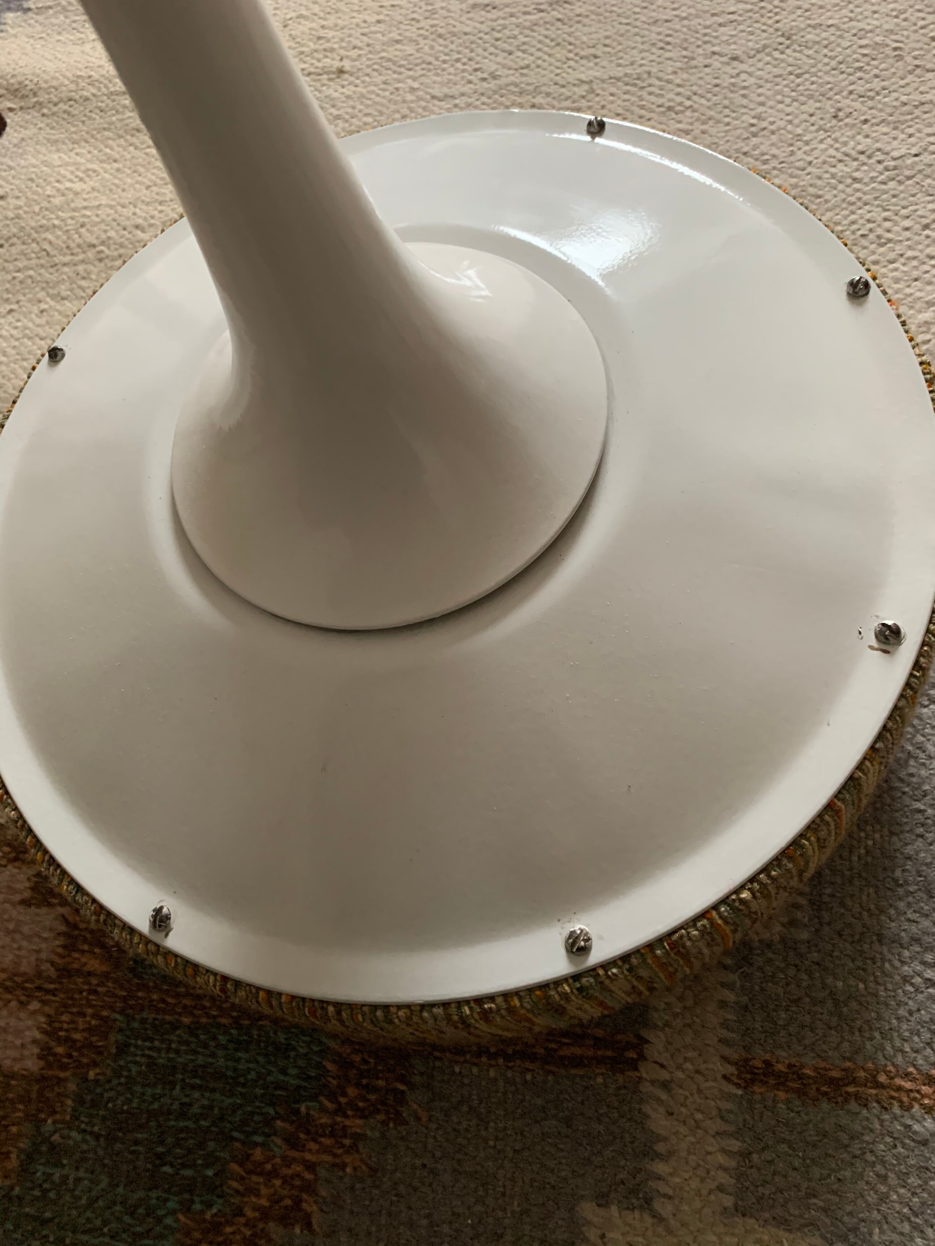 Tabouret pivotant par Eero Saarinen pour Knoll International 1970s